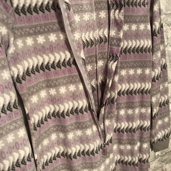 ❄️ Denver Hayes Fleece Winter Onesie - Picture 5 of 7